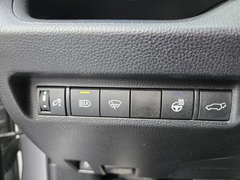 Used 2019 Toyota RAV4 XSE w/ XSE Weather Package AWD/4WD image 28