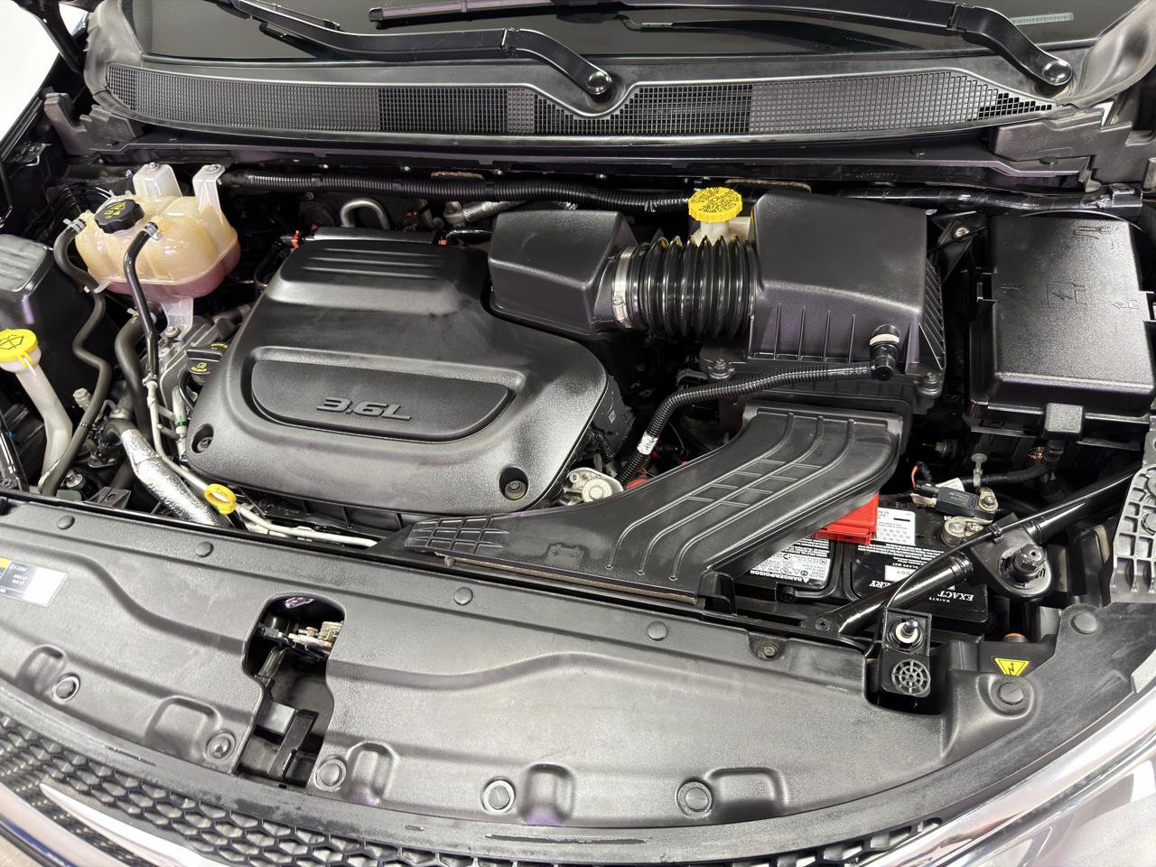 Used 2019 Chrysler Pacifica Limited FWD image 35