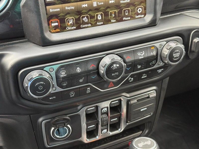 Used 2021 Jeep Wrangler Unlimited Sahara AWD/4WD image 28