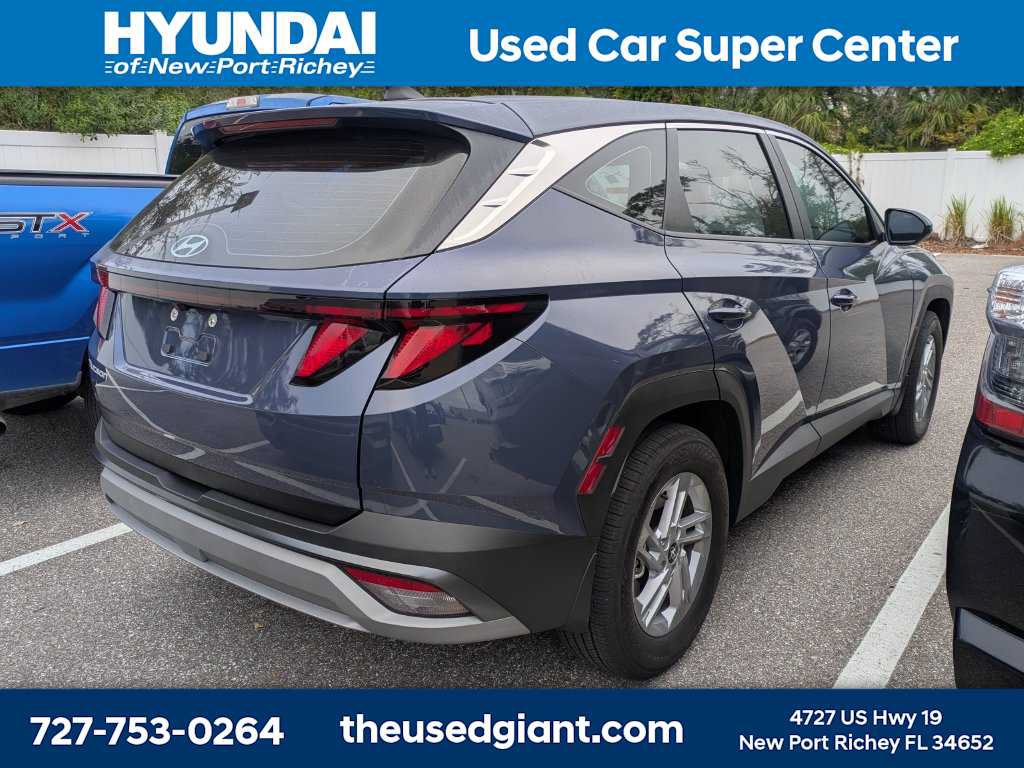 Used 2026 Hyundai Tucson SE FWD image 2