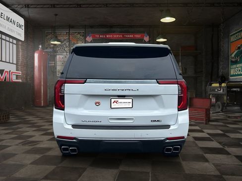 Used 2026 GMC Yukon Denali Ultimate AWD/4WD image 4