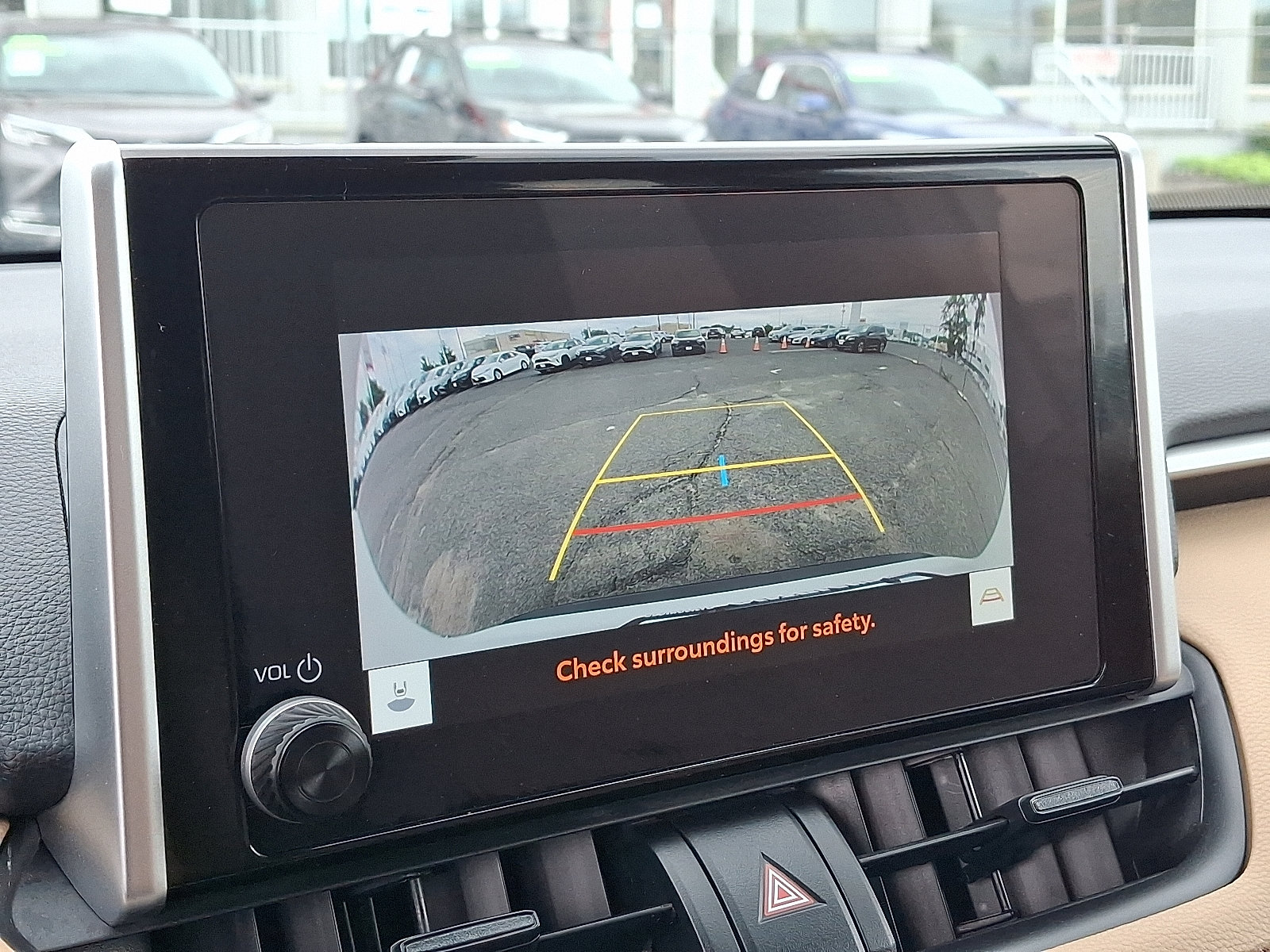 Used 2024 Toyota RAV4 LE AWD/4WD image 18