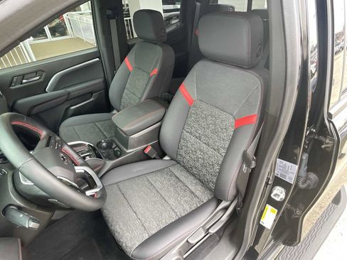 Certified 2024 Chevrolet Colorado Z71 w/ Advanced Trailering Package image 18