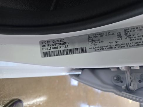 New 2026 RAM 1500 4x4 Crew Cab image 36