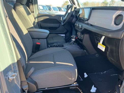 New 2026 Jeep Gladiator Sport image 11