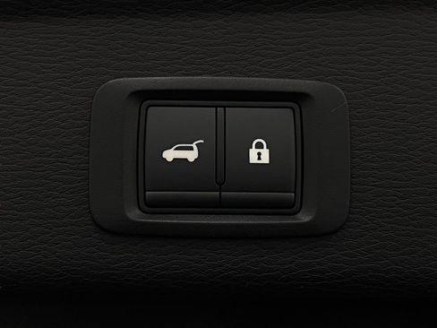 New 2025 Mitsubishi Outlander SE image 6