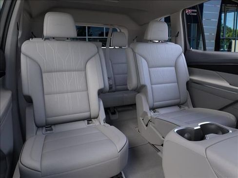 New 2027 Buick Enclave Avenir FWD image 17