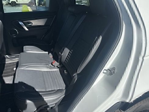 Used 2024 Land Rover Discovery Sport Dynamic SE AWD/4WD image 10