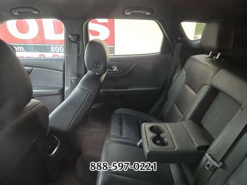 Used 2022 Chevrolet Blazer RS w/ Enhanced Convenience Package FWD image 4