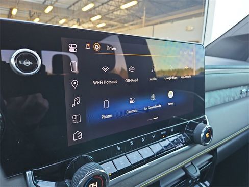 Used 2024 Chevrolet Colorado ZR2 w/ Technology Package image 21