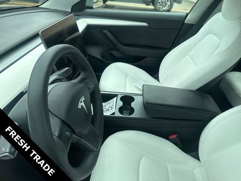 Used 2022 Tesla Model 3 Long Range image 10