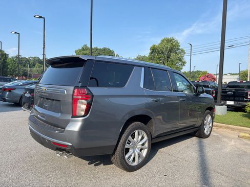 Used 2021 Chevrolet Tahoe High Country AWD/4WD image 2