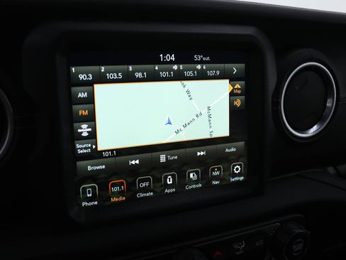 Used 2020 Jeep Gladiator Overland AWD/4WD image 7