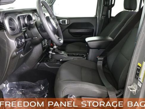 Used 2023 Jeep Wrangler Unlimited image 32