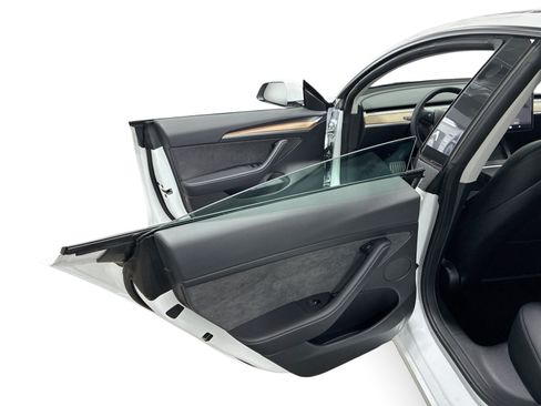 Certified 2023 Tesla Model 3 Performance AWD/4WD image 10