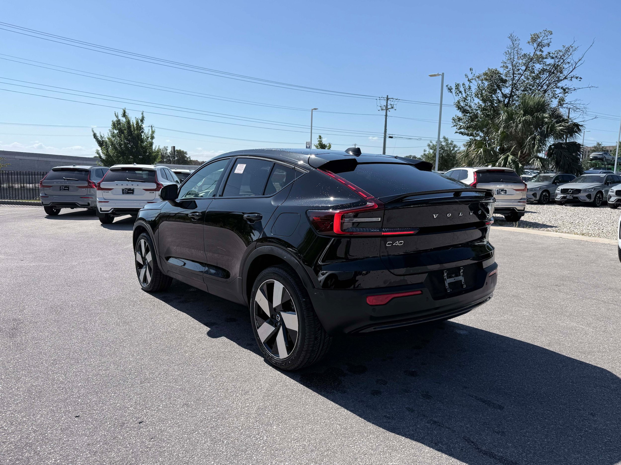 Certified 2023 Volvo C40 P8 Recharge Ultimate AWD/4WD image 4