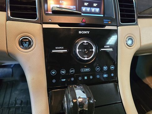 Used 2013 Ford Taurus Limited image 20