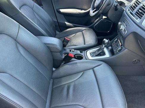 Used 2018 Audi Q3 2.0T Premium Plus AWD/4WD image 17