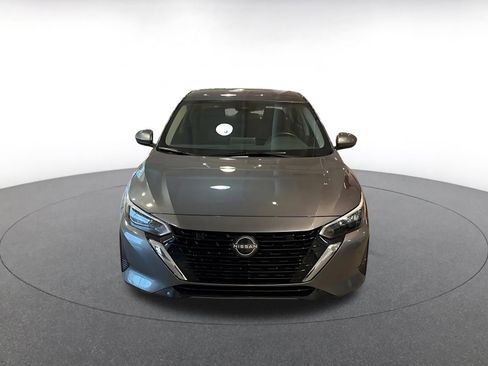 Used 2025 Nissan Sentra SV image 4