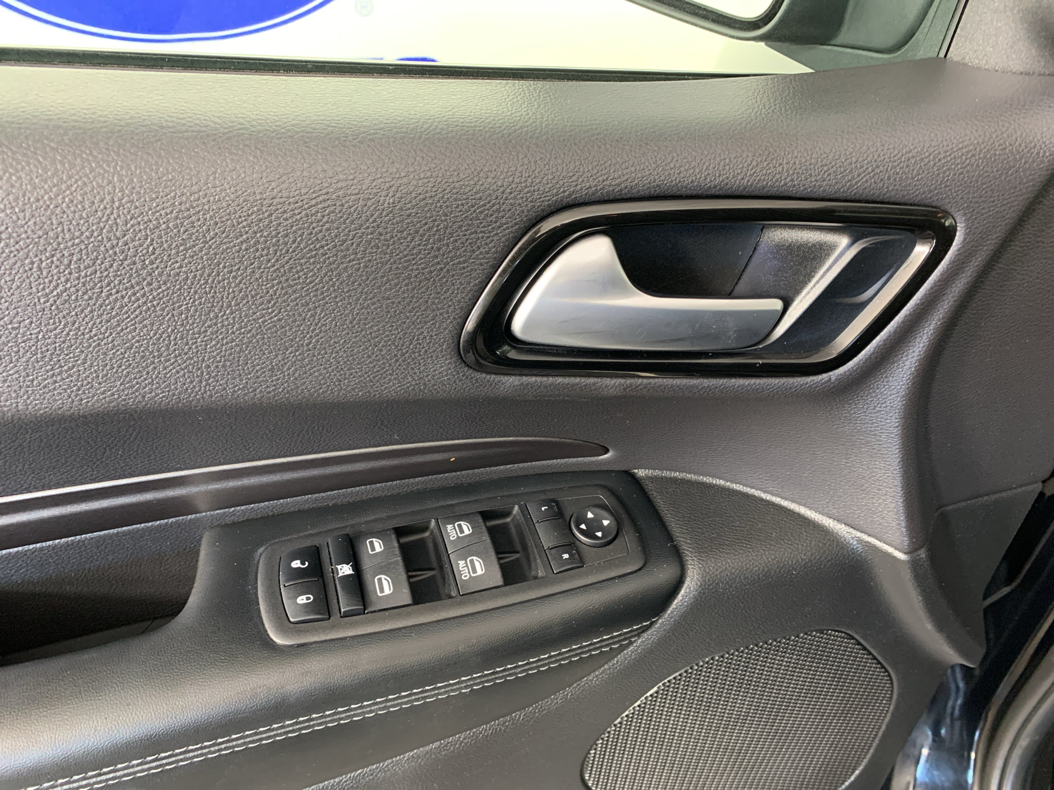 Used 2023 Dodge Durango SXT RWD image 14