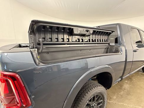 Used 2026 RAM 2500 Limited AWD/4WD image 42