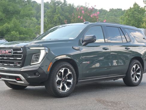 Used 2026 GMC Yukon AT4 AWD/4WD image 5