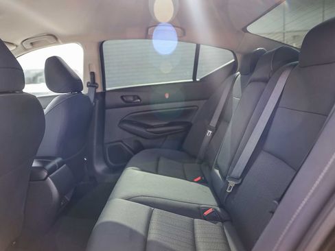 Used 2024 Nissan Altima 2.5 SV FWD image 16