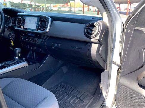Used 2021 Toyota Tacoma SR5 w/ Technology Package image 19
