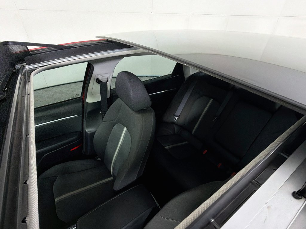 Used 2021 Hyundai Sonata SEL w/ Convenience Package FWD image 17