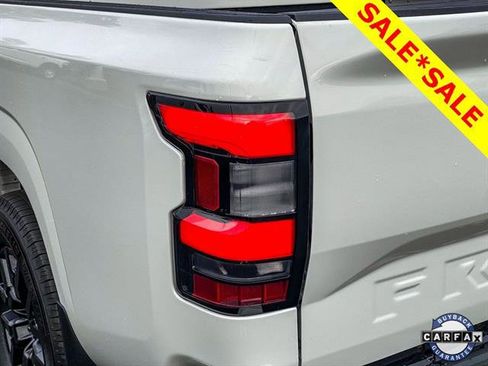 Used 2023 Nissan Frontier SV w/ SV Convenience Package image 34
