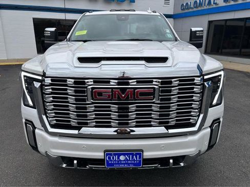 Used 2025 GMC Sierra 2500 Denali w/ Denali Reserve Package image 16