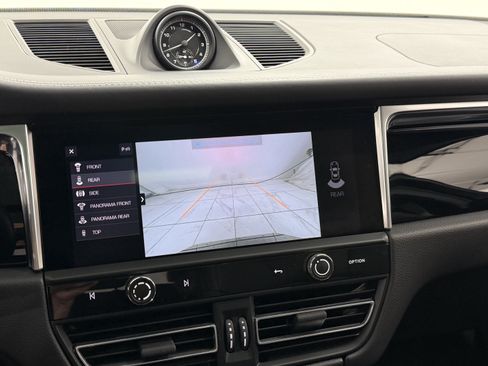 Certified 2024 Porsche Macan S AWD/4WD image 47