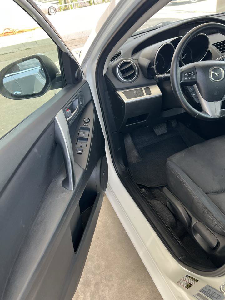 Used 2011 MAZDA MAZDA3 s Sport FWD image 11