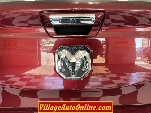 Used 2019 RAM 1500 Big Horn AWD/4WD image 30
