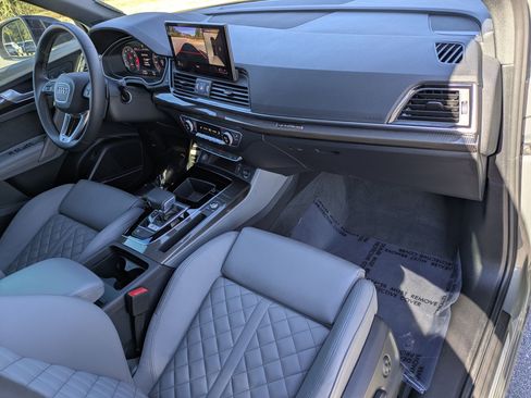 Used 2024 Audi SQ5 Premium Plus w/ Premium Plus Package image 28