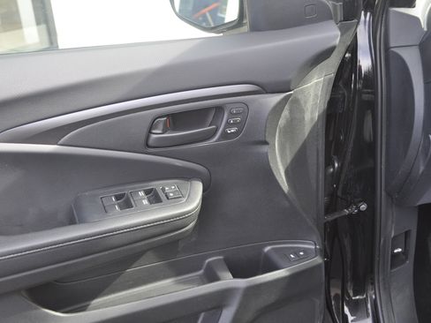 Certified 2024 Honda Passport EX-L image 17