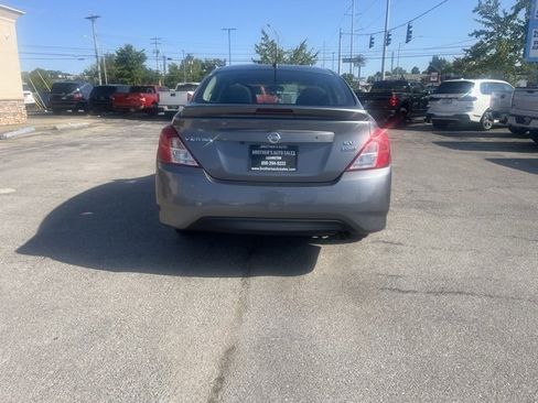 Used 2018 Nissan Versa SV w/ SV Special Edition Package image 5