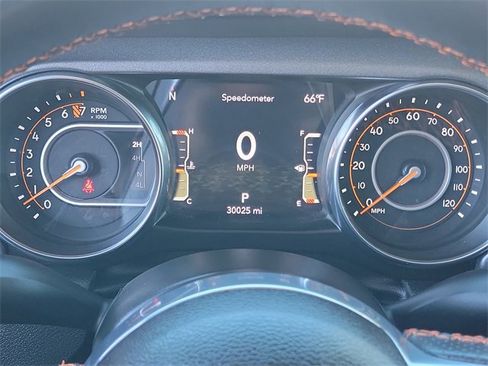 Used 2023 Jeep Gladiator Mojave w/ Cold Weather Group image 10