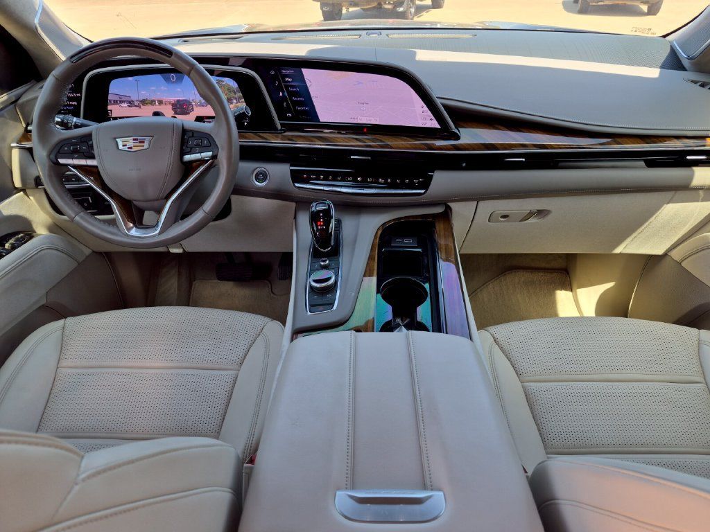 Used 2024 Cadillac Escalade Premium Luxury Platinum w/ Heavy-Duty Trailer Package AWD/4WD image 13