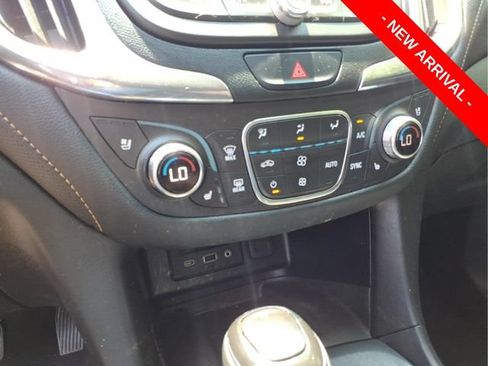 Used 2019 Chevrolet Equinox Premier FWD image 28