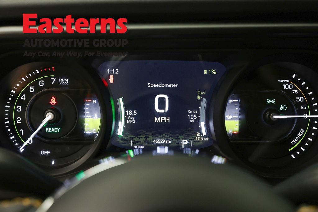 Used 2024 Jeep Wrangler Unlimited Sahara w/ Technology Group AWD/4WD image 19