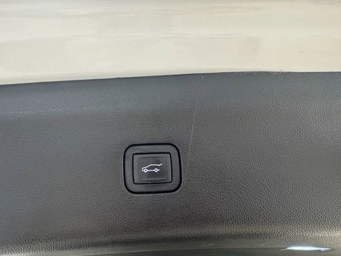 Certified 2024 Buick Enclave Essence w/ Experience Buick Package AWD/4WD image 25