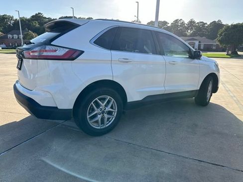Used 2021 Ford Edge SEL w/ Convenience Package FWD image 4
