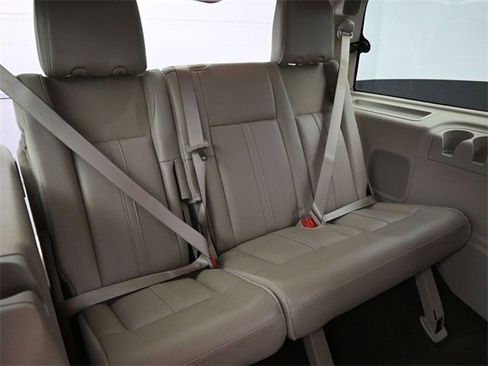 Used 2017 Lincoln Navigator Select image 24