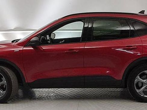 Certified 2025 Ford Escape ST-Line image 5