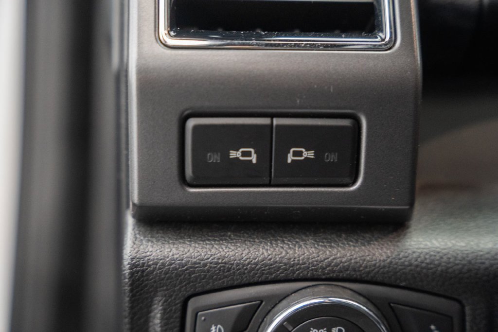 Used 2020 Ford F150 XLT w/ Equipment Group 302A Luxury AWD/4WD image 45