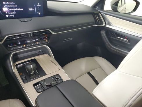 Certified 2025 MAZDA CX-70 3.3 Turbo w/ Premium Package image 17