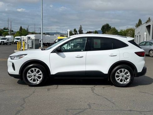 Used 2025 Ford Escape Active AWD/4WD image 6