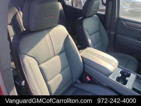 New 2026 GMC Acadia AT4 w/ LPO, Floor Liner Package AWD/4WD image 30