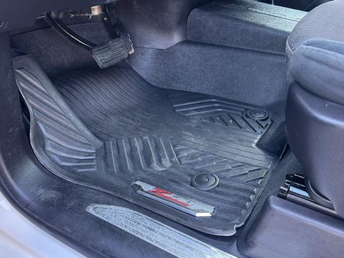 Used 2024 Chevrolet Silverado 2500 LT AWD/4WD image 17